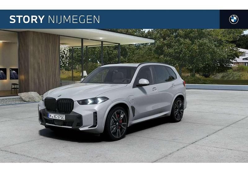Grijs Nieuw 2025 BMW X5 Comfort Edition SUV | € 127.461 - Afbeelding 1/4