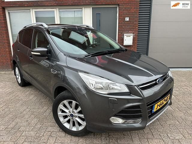 Grijs Gebruikt 2015 Ford Kuga Titanium SUV | € 9.750 (Goede deal) - Afbeelding 1/4
