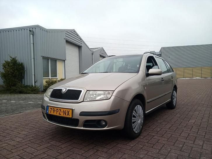 Occasion 2005 Skoda Fabia Stationwagen | € 950 (Eerlijke prijs) - Afbeelding 1/4