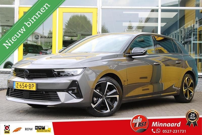 Grijs Gebruikt 2024 Opel Astra GS Line Hatchback | € 25.800 (Super prijs) - Afbeelding 1/4