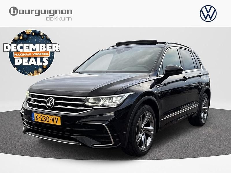 Zwart Gebruikt 2021 VW Tiguan R-line SUV | € 26.249 (Goede deal) - Afbeelding 1/3