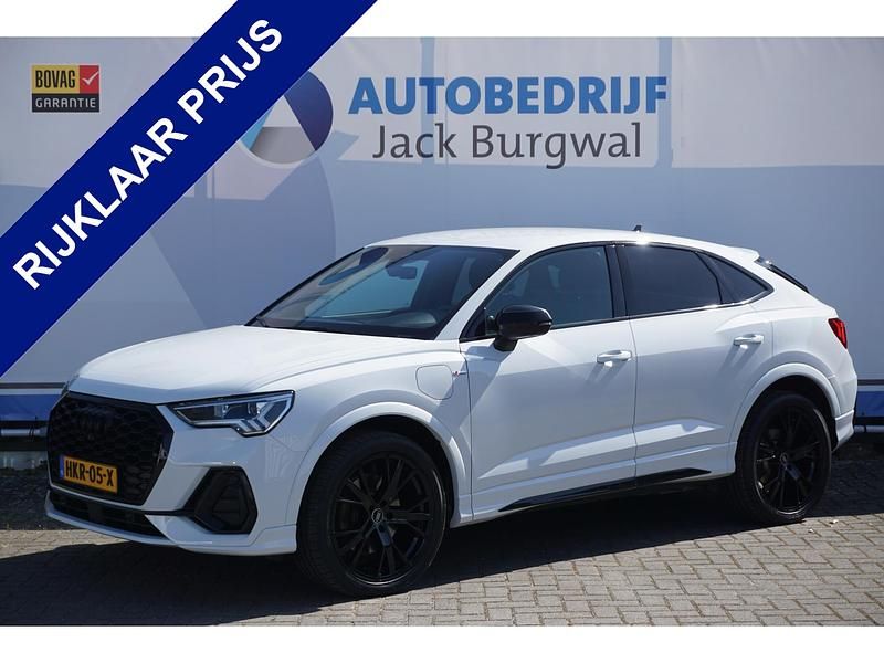 Wit Gebruikt 2021 Audi Q3 S-Line SUV | € 35.950 - Afbeelding 1/4
