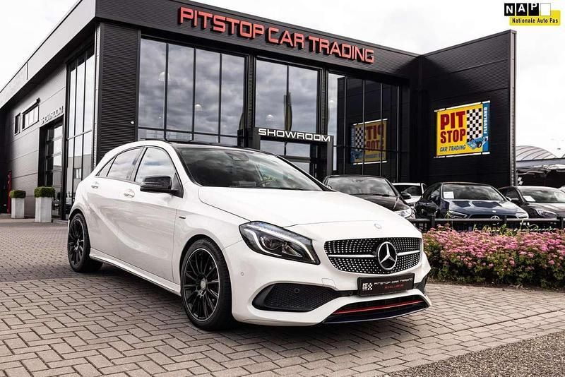 Wit Gebruikt 2015 Mercedes A250 AMG Hatchback | € 19.750 (Iets duurder) - Afbeelding 1/3