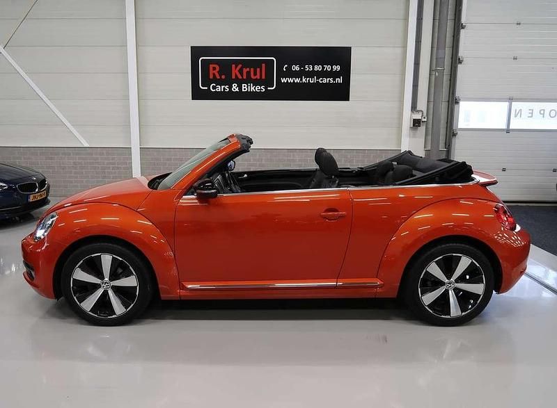 Occasion VW Beetle Cabriolet CLUB 105 PK (77 kW) 2016 Oranje Cabriolet