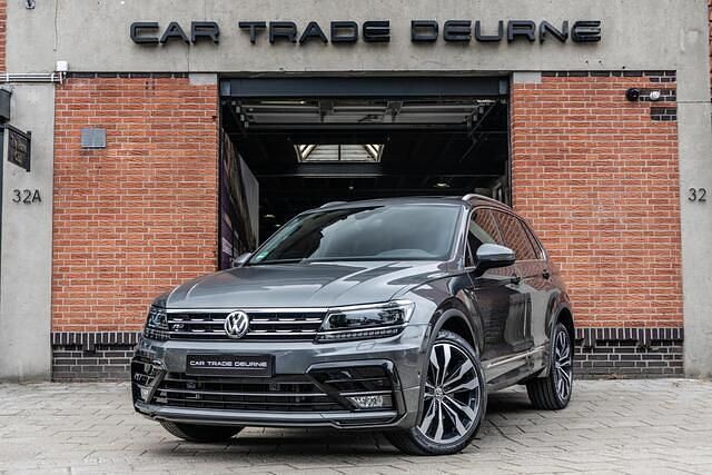 Grijs Gebruikt 2017 VW Tiguan R-line SUV | € 34.950 (Duur) - Afbeelding 1/4