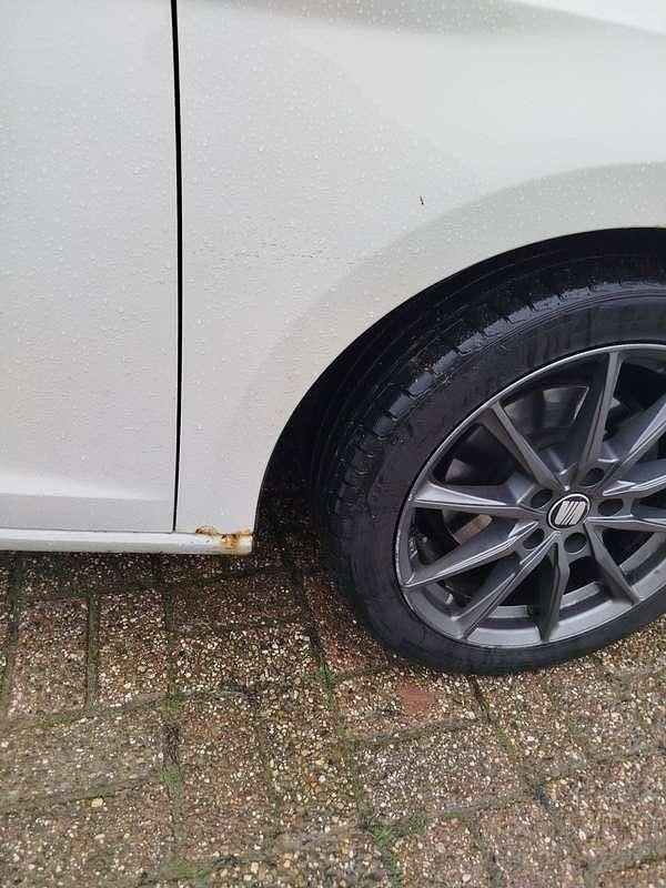 Occasion Seat Leon 125 PK (91 kW) 2015 Wit Hatchback