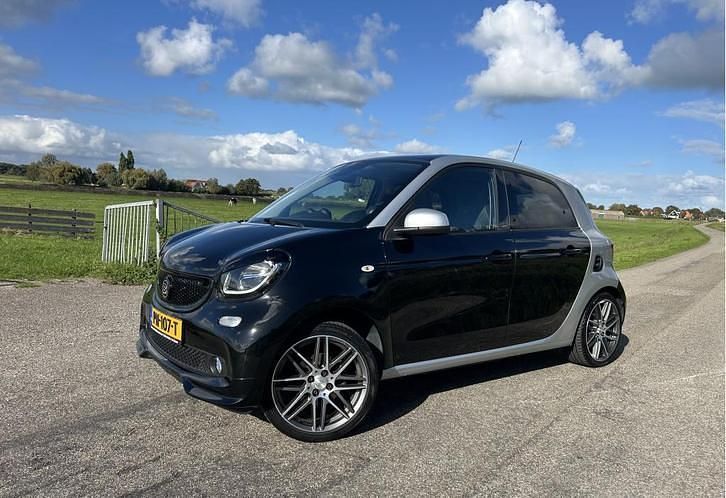 Zwart Gebruikt 2017 Smart ForFour Brabus Hatchback | € 13.950 - Afbeelding 1/4