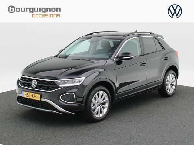 Zwart Gebruikt 2025 VW T-Roc Edition SUV | € 35.645 (Eerlijke prijs) - Afbeelding 1/4