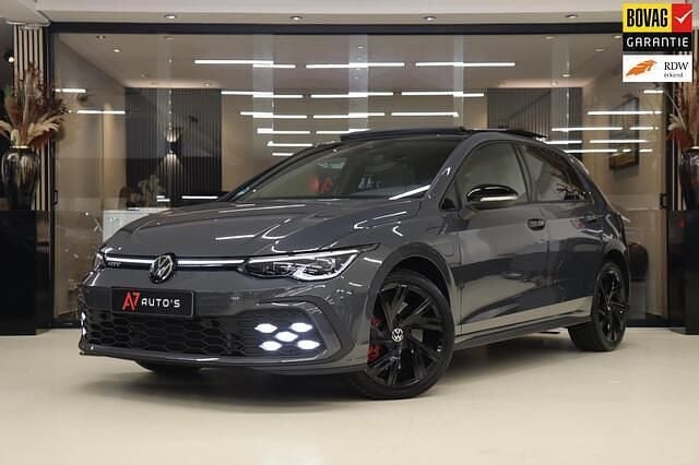 Grijs Gebruikt 2022 VW Golf VIII GTE Hatchback | € 30.450 (Eerlijke prijs) - Afbeelding 1/4