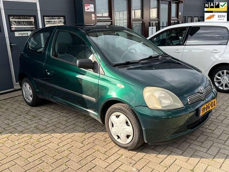 Groen Gebruikt 1999 Toyota Yaris Sol Hatchback | € 1.250 (Iets duurder) - Afbeelding 1/4