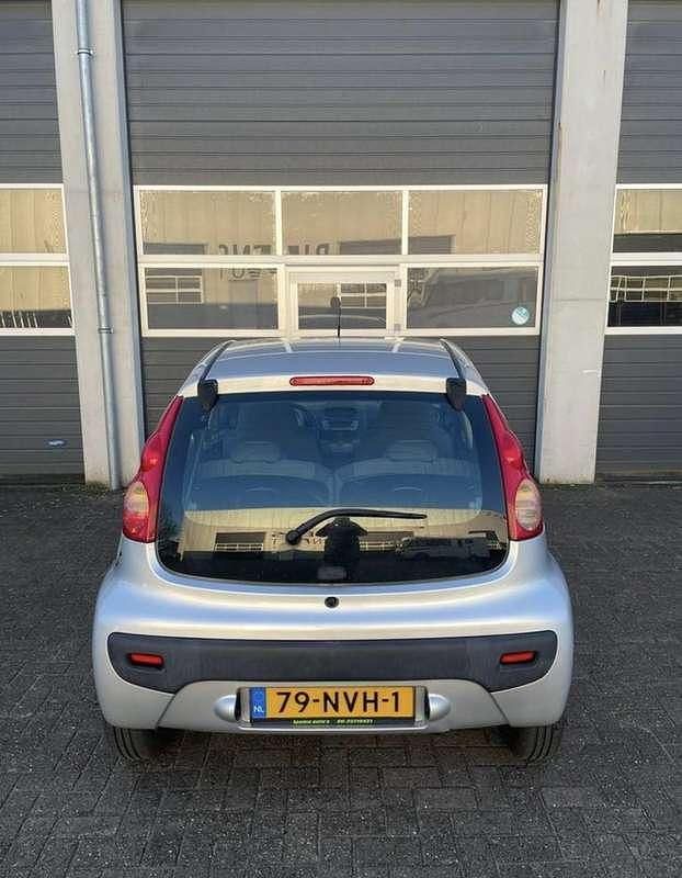 Occasion Peugeot 107 68 PK (50 kW) 2007 Grijs Hatchback