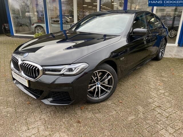 Zwart Gebruikt 2022 BMW 530e Executive Sedan | € 49.950 - Afbeelding 1/4