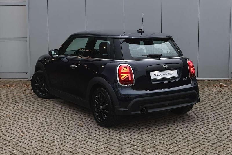 Occasion Mini ONE Classic 102 PK (75 kW) 2021 Zwart Hatchback