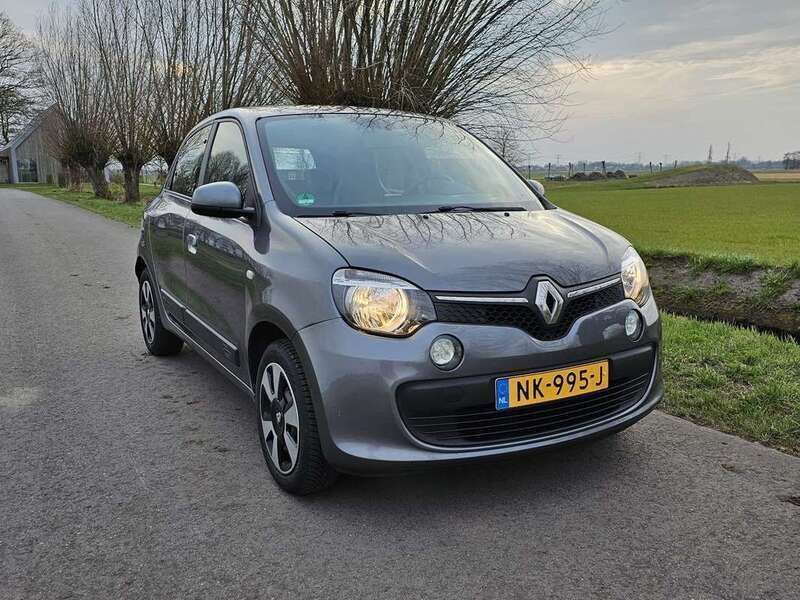 Grijs Gebruikt 2017 Renault Twingo Collection Hatchback | € 5.949 (Eerlijke prijs) - Afbeelding 1/4