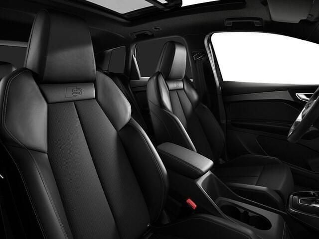 Nieuw Audi Q4 e-tron Competition 210 kW (286 PK) 2026 Zwart SUV