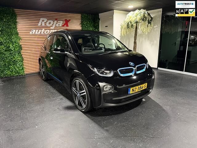Zwart Occasion 2017 BMW i3 Basis Hatchback | € 11.899 (Eerlijke prijs) - Afbeelding 1/4