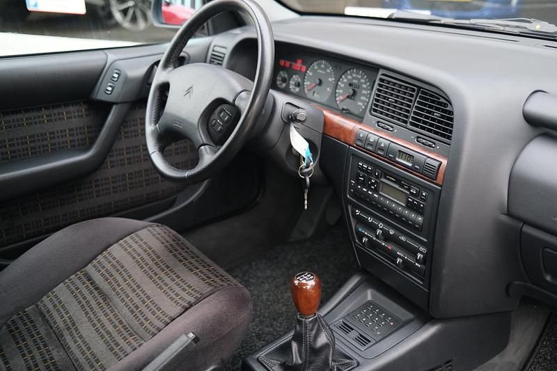 Occasion Citroën Xantia 190 PK (139 kW) 1997 Blauw Hatchback