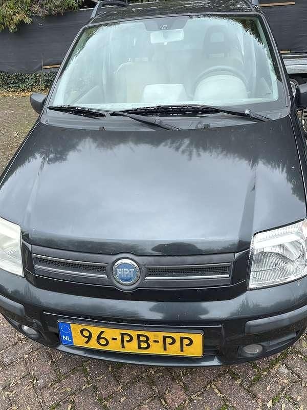 Zwart Gebruikt 2004 Fiat Panda Hatchback | € 650 (Goede deal) - Afbeelding 1/4