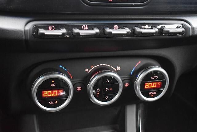 Occasion Alfa Romeo Giulietta Distinctive 170 PK (125 kW) 2012 Zwart Hatchback