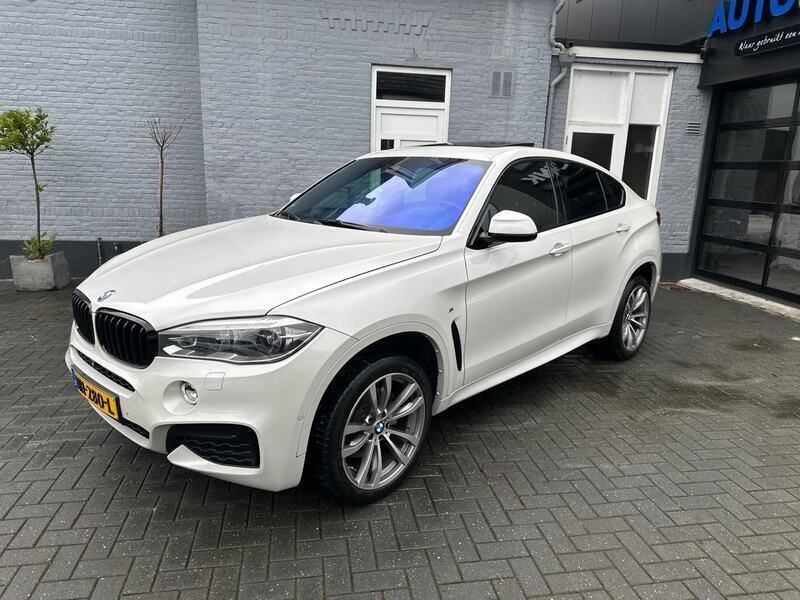 Wit, metallic lak Gebruikt 2015 BMW X6 M Sport SUV | € 39.995 (Eerlijke prijs) - Afbeelding 1/3