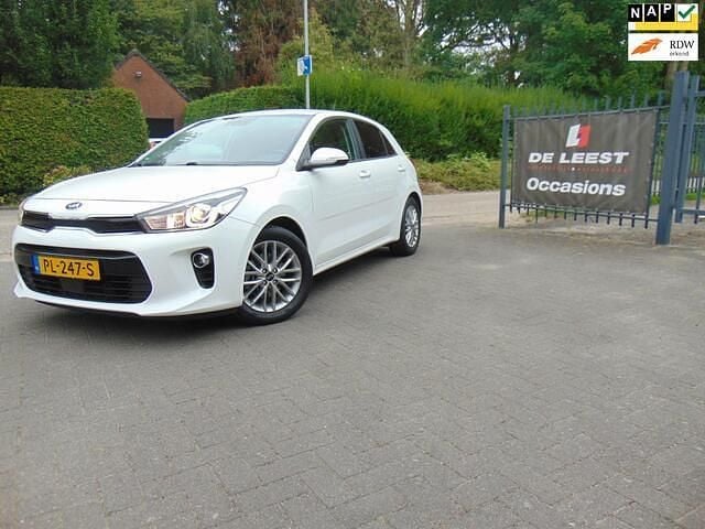 Wit Gebruikt 2017 Kia Rio Hatchback | € 11.450 (Eerlijke prijs) - Afbeelding 1/4