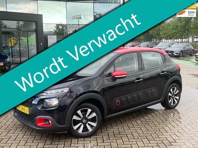 Zwart Gebruikt 2017 Citroën C3 PureTech Hatchback | € 8.495 (Goede deal) - Afbeelding 1/4
