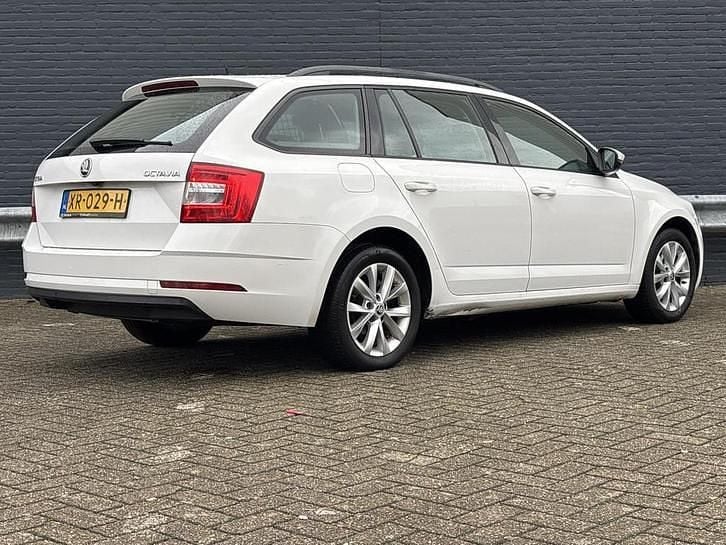 Occasion Skoda Octavia Business Line 116 PK (85 kW) 2019 Wit Stationwagen