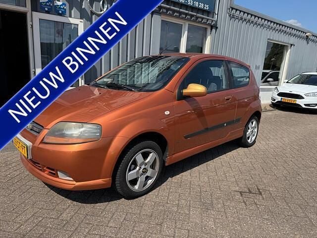 Oranje Gebruikt 2006 Chevrolet Kalos Hatchback | € 999 (Eerlijke prijs) - Afbeelding 1/4