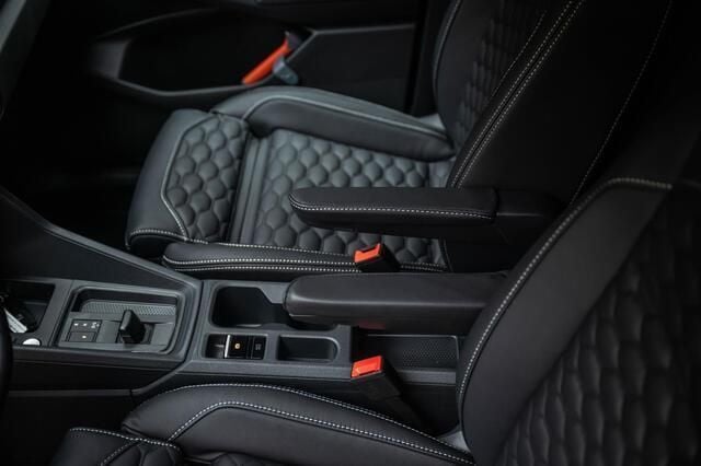 Occasion VW Caddy Exclusive 122 PK (89 kW) 2024 Grijs MPV