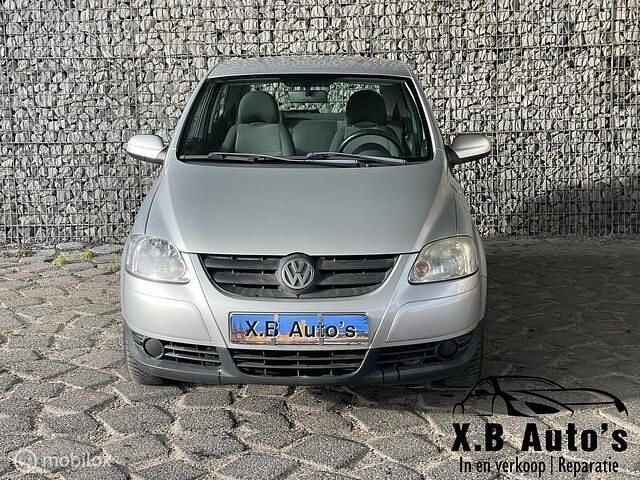 Occasion VW Fox 54 PK (39 kW) 2006 Grijs Hatchback