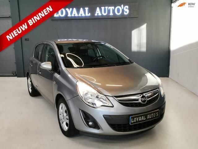 Grijs Gebruikt 2011 Opel Corsa Cosmo Hatchback | € 4.499 (Eerlijke prijs) - Afbeelding 1/4