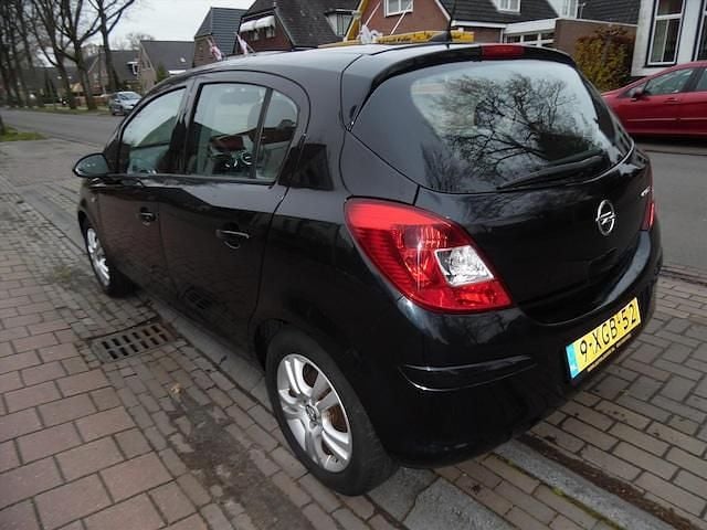 Occasion Opel Corsa Edition 95 PK (69 kW) 2014 Zwart (metallic) Hatchback