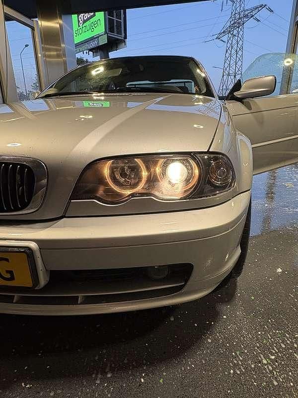 Grijs Gebruikt 2001 BMW 320 Executive Coupé | € 5.200 (Eerlijke prijs) - Afbeelding 1/4