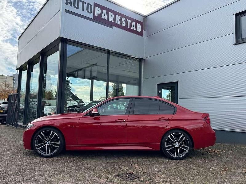 Occasion BMW 320 M Sport 184 PK (135 kW) 2018 Rood Sedan