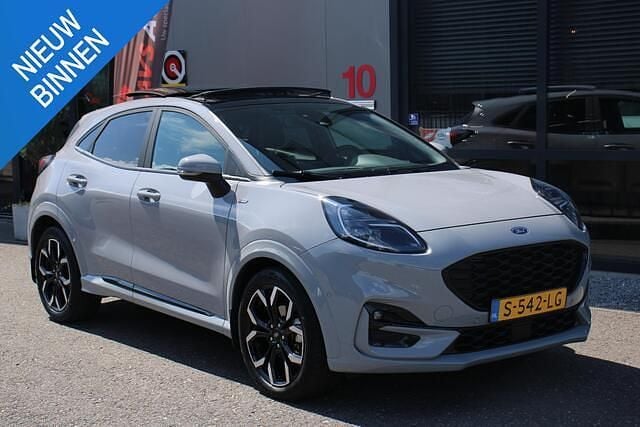 Grijs Gebruikt 2023 Ford Puma ST-Line X SUV | € 26.940 (Iets duurder) - Afbeelding 1/4