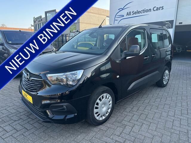 Zwart Gebruikt 2021 Opel Combo MPV | € 34.500 - Afbeelding 1/4