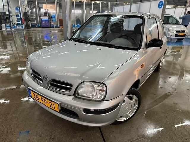 Grijs Occasion 1999 Nissan Micra Hatchback | € 1.250 (Goede deal) - Afbeelding 1/4