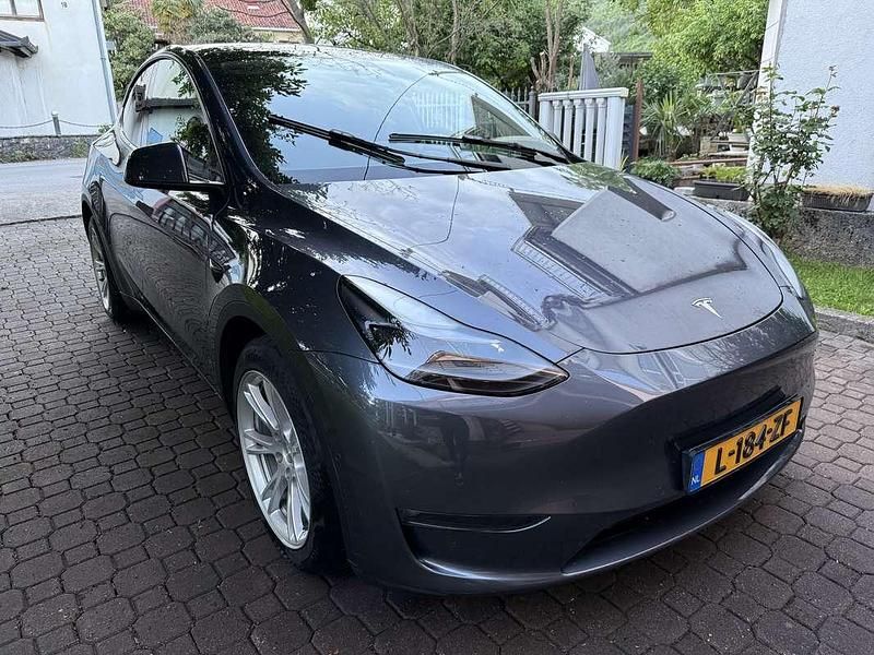 Gebruikt 2021 Tesla Model Y SUV | € 33.500 (Duur) - Afbeelding 1/4