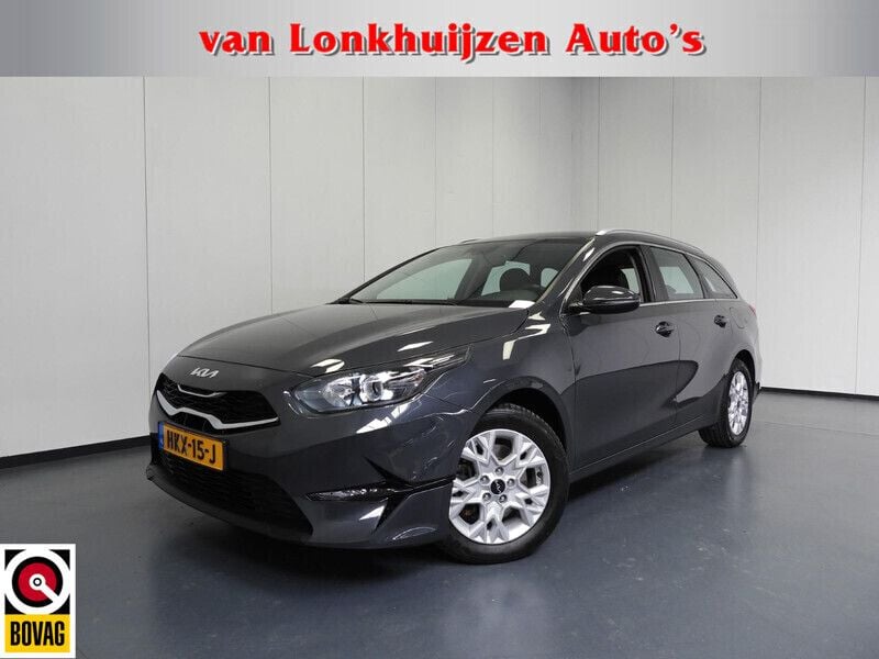 Grijs Gebruikt 2023 Kia Ceed Stationwagen | € 20.340 (Eerlijke prijs) - Afbeelding 1/4