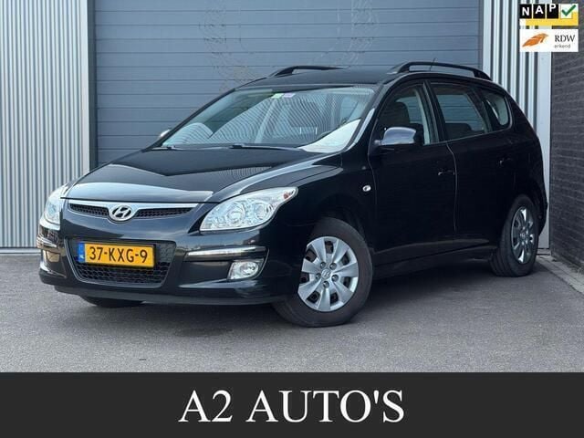 Zwart Gebruikt 2010 Hyundai i30 Dynamiq Stationwagen | € 1.750 (Goede deal) - Afbeelding 1/4