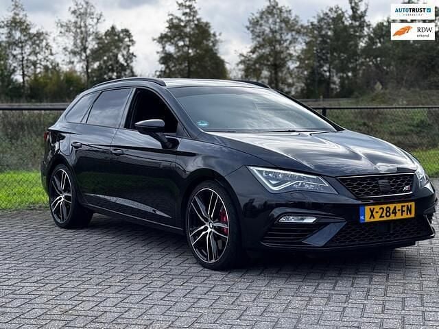 Zwart Gebruikt 2017 Cupra Leon Stationwagen | € 20.999 (Goede deal) - Afbeelding 1/4