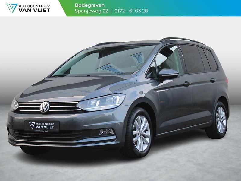 Grijs Occasion 2019 VW Touran Comfortline MPV | € 22.899 (Eerlijke prijs) - Afbeelding 1/4