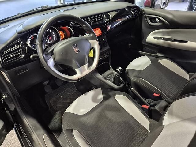 Occasion Citroën DS3 Chic 97 PK (71 kW) 2011 Zwart (metallic) Hatchback