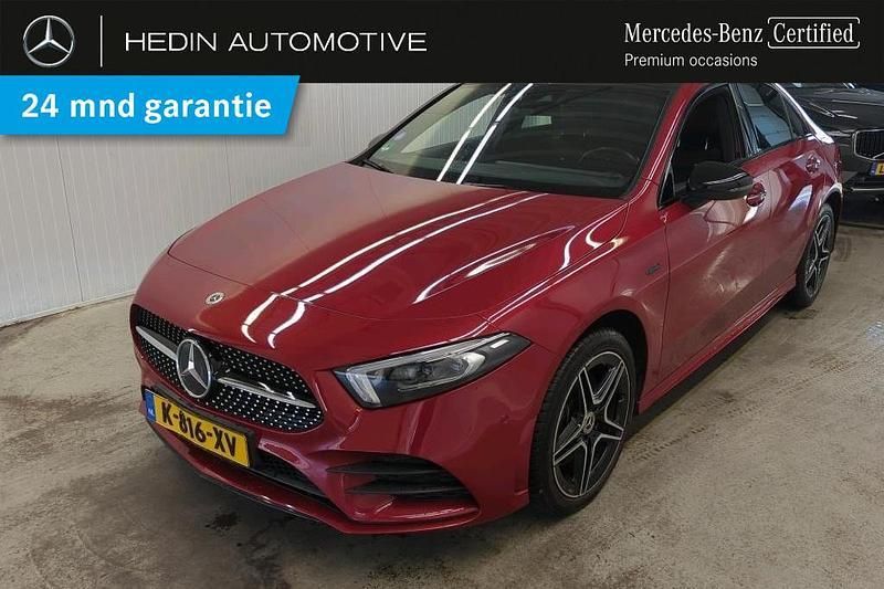 Rood Gebruikt 2021 Mercedes A250 Business Sedan | € 30.900 (Iets duurder) - Afbeelding 1/3