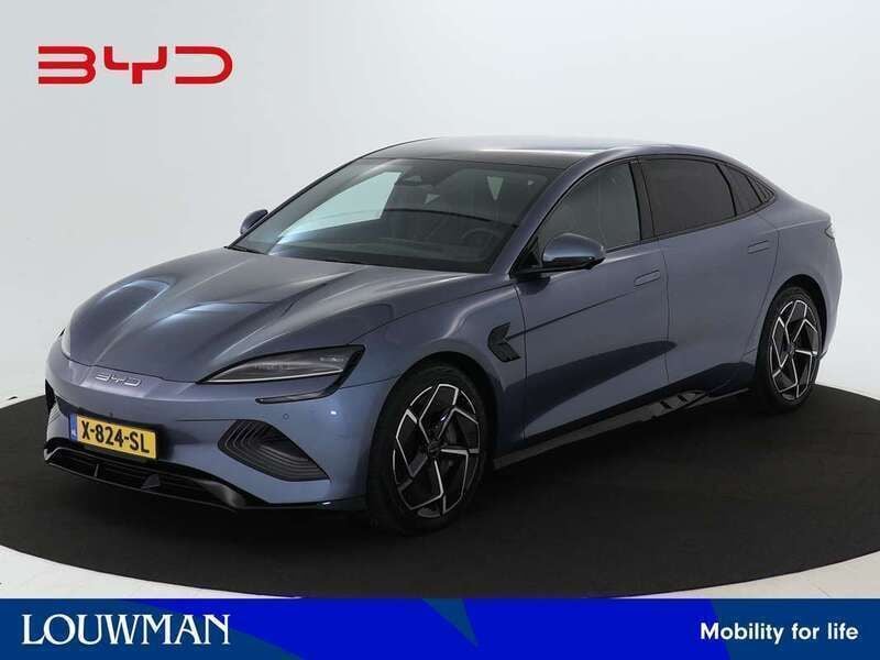 Grijs Gebruikt 2024 BYD Seal Sedan | € 40.950 - Afbeelding 1/3