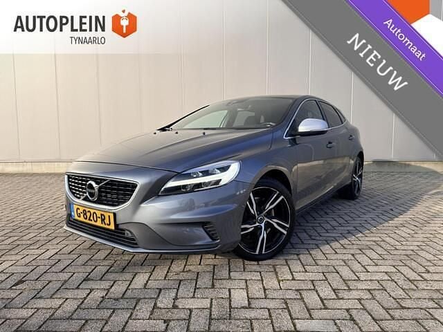 Occasion Volvo V40 R-Design 152 PK (111 kW) 2019 Grijs (metallic) Hatchback