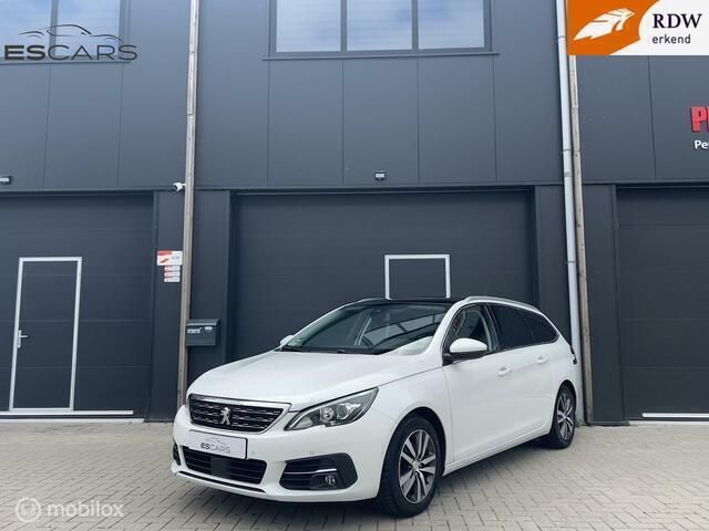 Wit Gebruikt 2020 Peugeot 308 Allure Stationwagen | € 14.995 (Eerlijke prijs) - Afbeelding 1/4