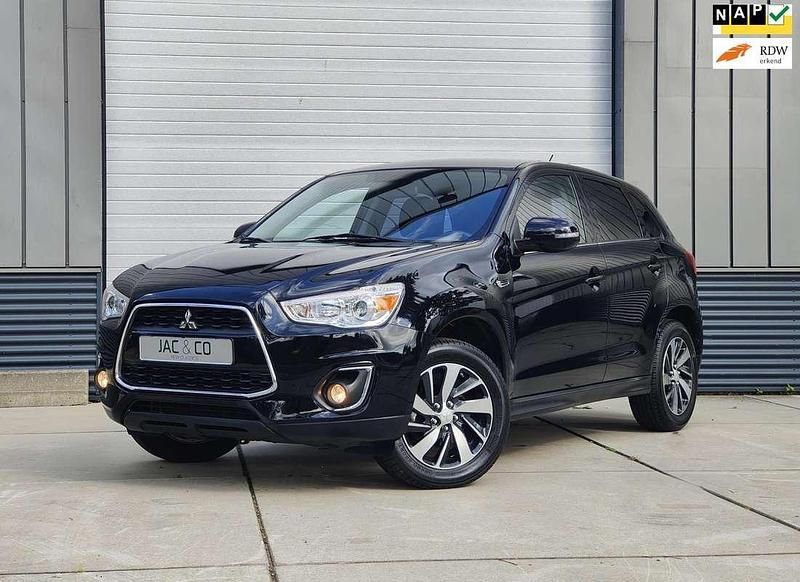 Zwart, metallic lak Gebruikt 2015 Mitsubishi ASX Edition SUV | € 11.750 (Eerlijke prijs) - Afbeelding 1/4