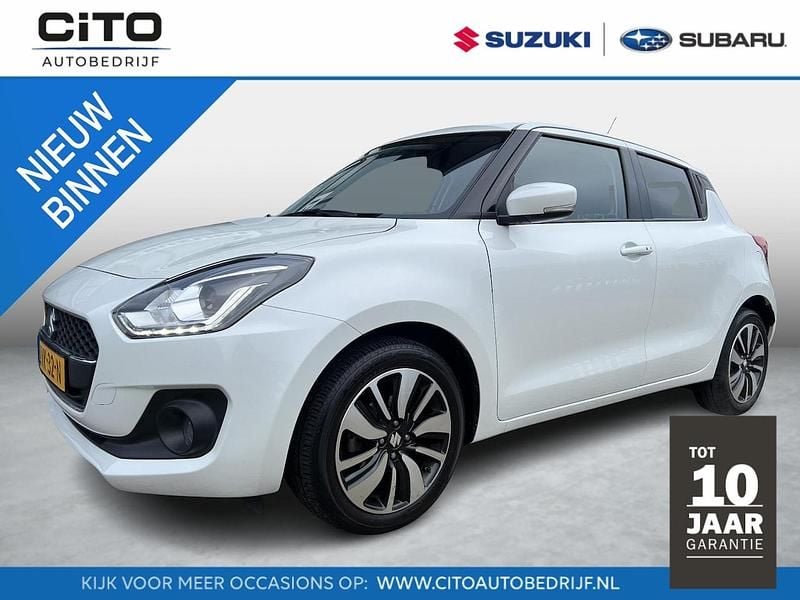 Wit Occasion 2019 Suzuki Swift Style Hatchback | € 17.950 (Eerlijke prijs) - Afbeelding 1/4