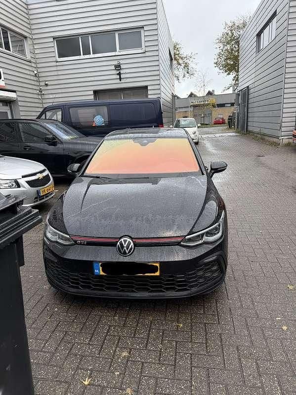 Zwart Gebruikt 2020 VW Golf VIII GTI Stationwagen | € 30.499 (Iets duurder) - Afbeelding 1/4